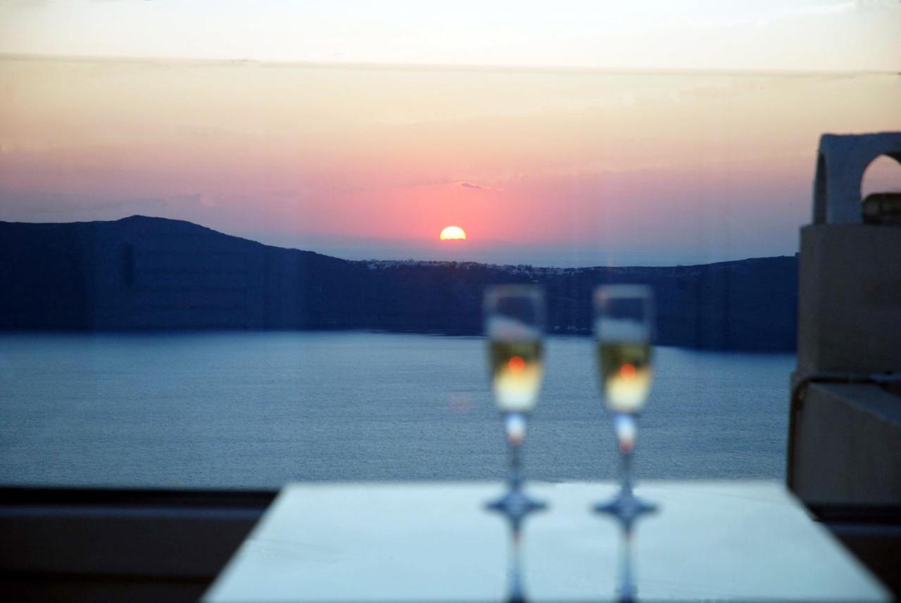 Reverie Santorini Hotel Firostefani Exterior foto