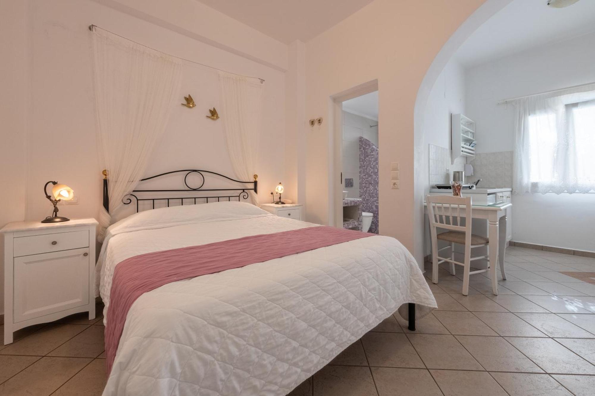 Reverie Santorini Hotel Firostefani Exterior foto