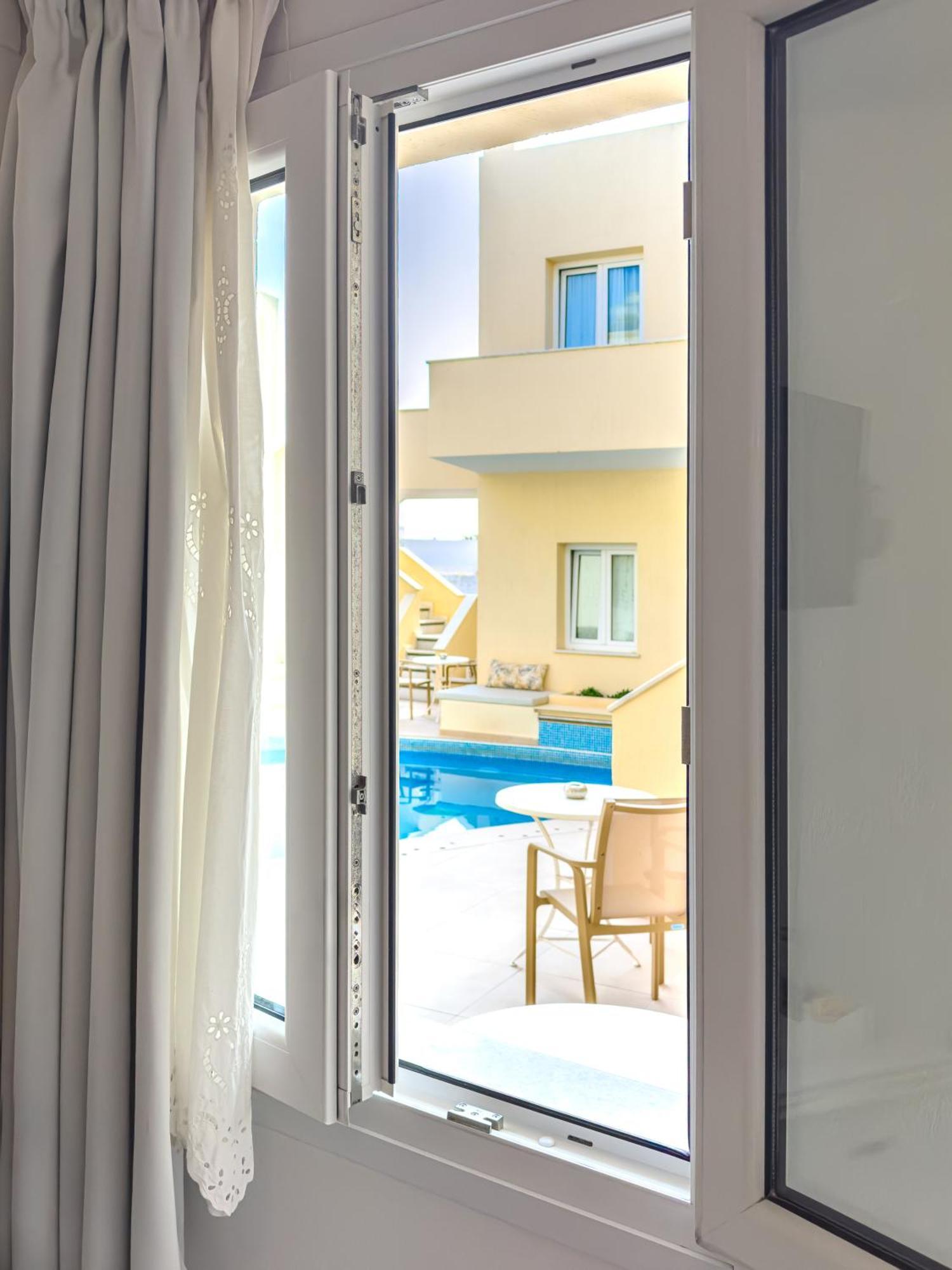 Reverie Santorini Hotel Firostefani Quarto foto